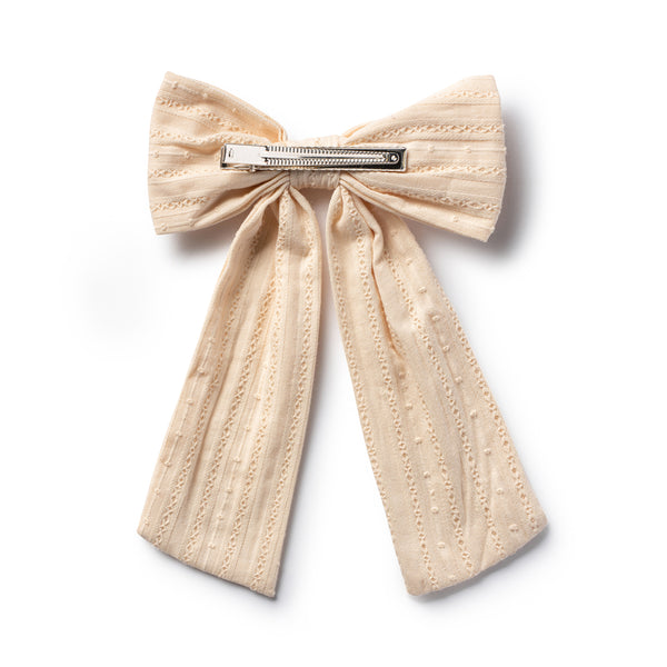 Forever eylet long tail clip cream - Halo Luxe