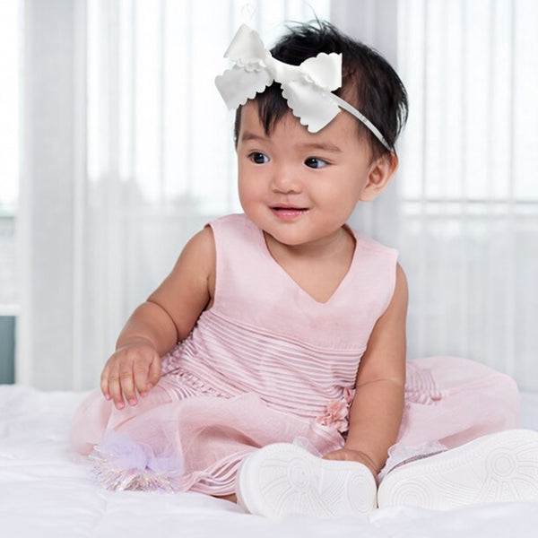 Halo Luxe Gumdrop Scalloped Satin Baby Bow Headband - White