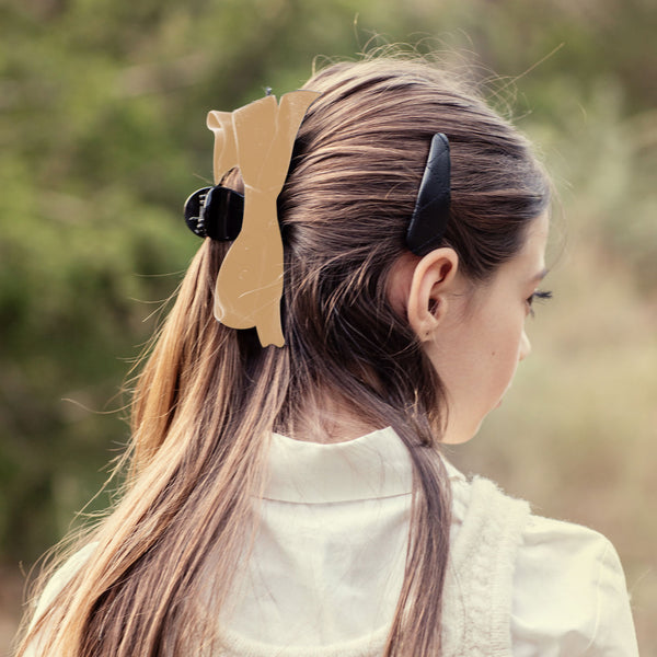 Halo Luxe Laura Velvet Bow Large Claw Clip - Oatmeal