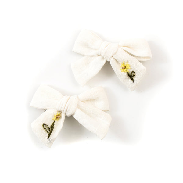 white mini bow hair clip set