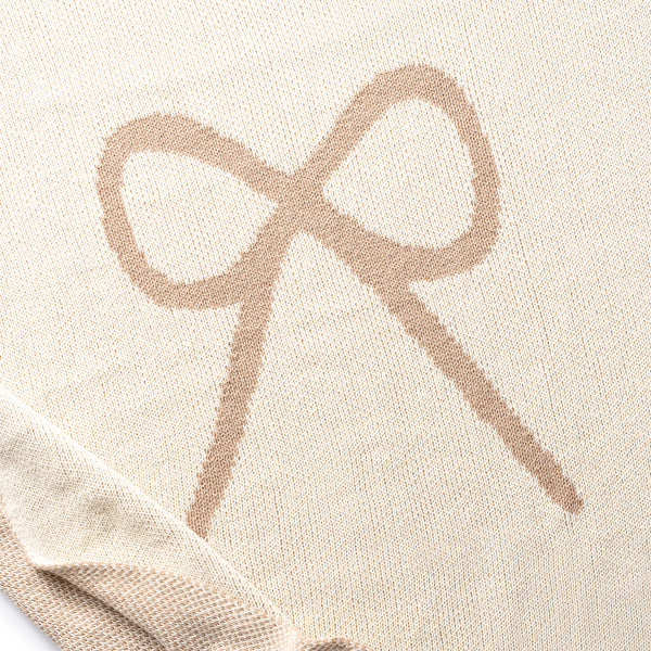 Signature logo on the center on the Blanket - Halo Luxe